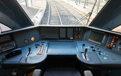 Driving bench of a Tilo train, from tilo.ch